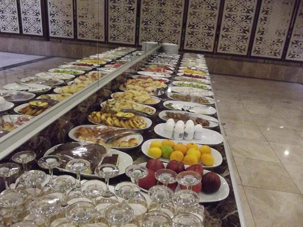 Bursa Grand Family Hotel Bagian luar foto