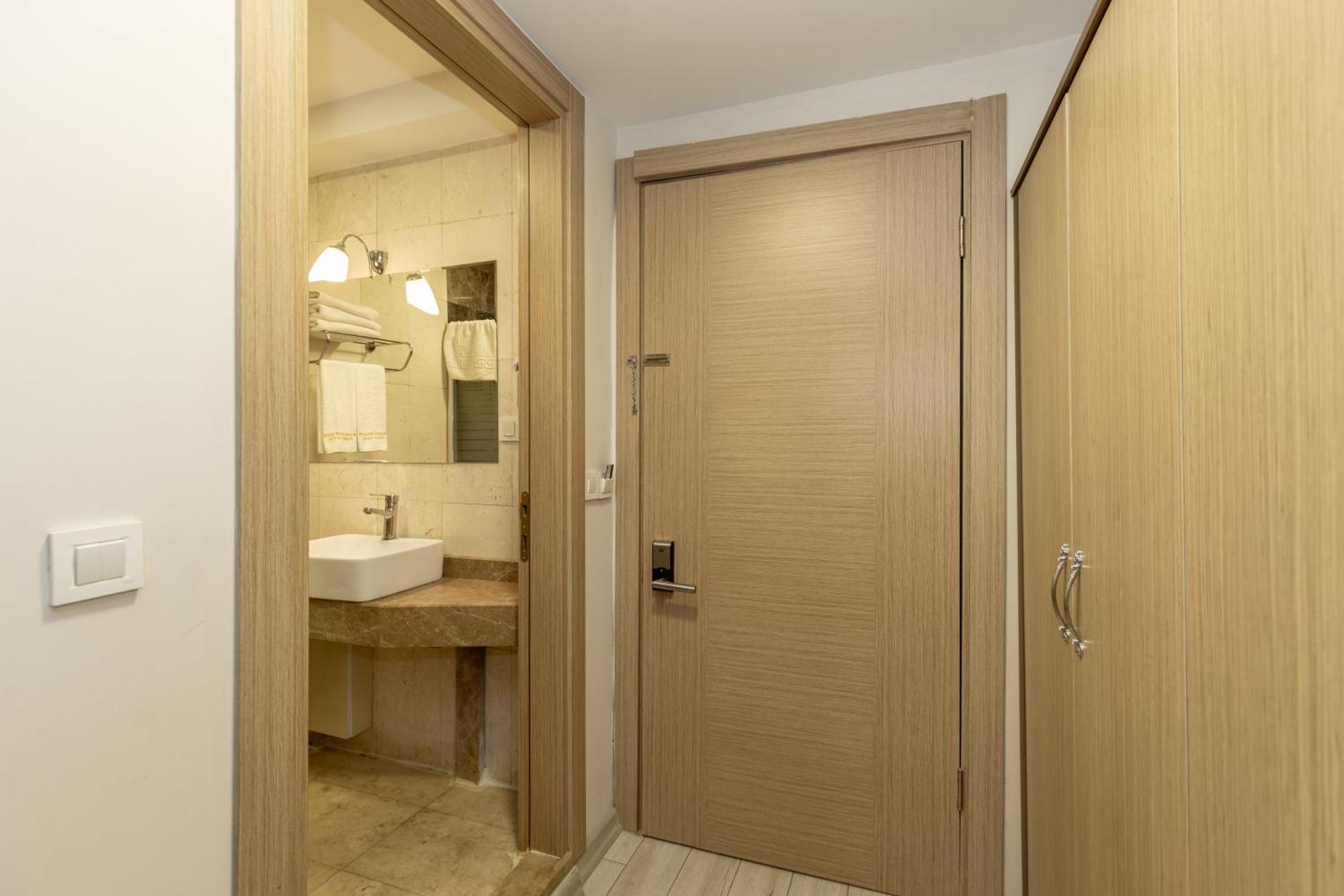 Bursa Grand Family Hotel Bagian luar foto